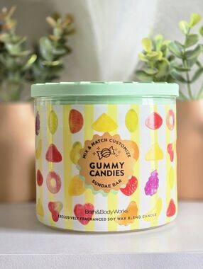 Limited edition Gummy Candies 3 Wick Candle by Bath & Body Works